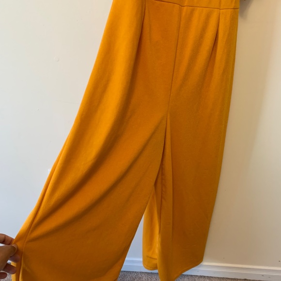 Mustard Colour Jumpsuit from Boohoo with Ruffles - Picture 3 of 4